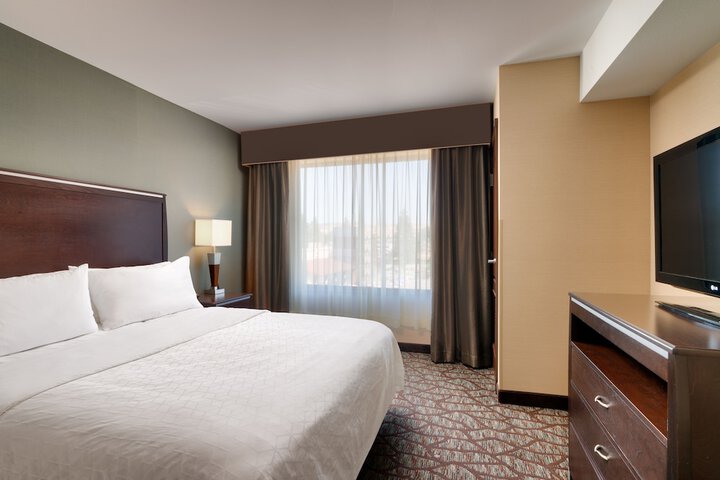 Room 32 of 61