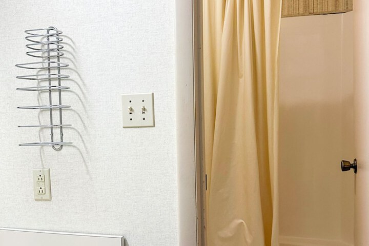 Room 57 of 95
