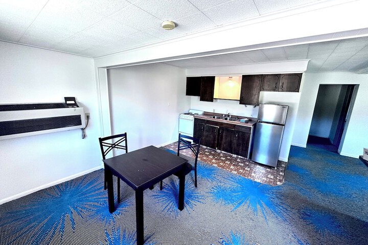 Room 9 of 25