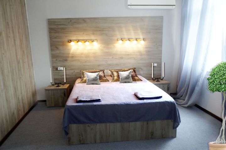 Room 14 of 21