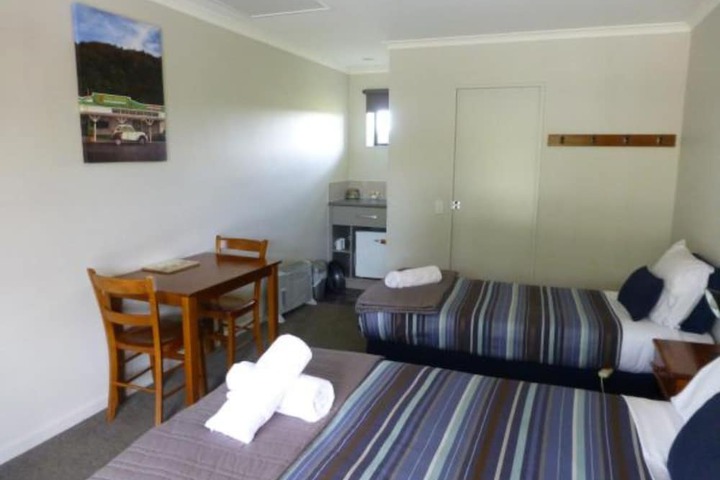 Room 14 of 94