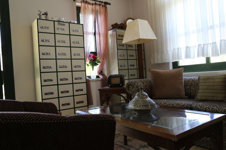 Entrance & Lobby