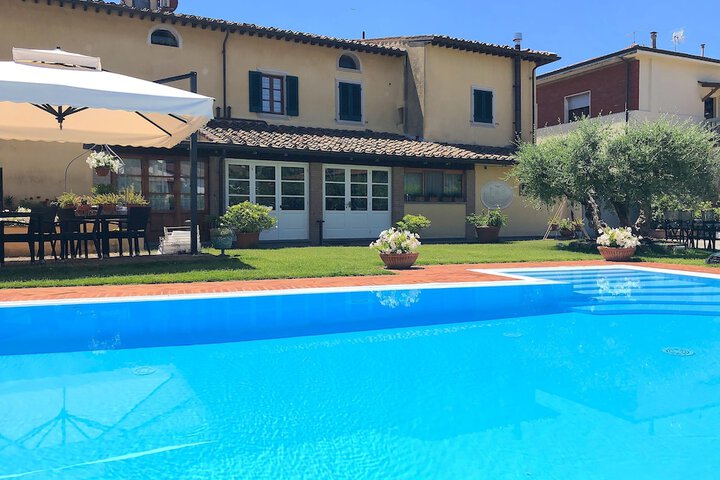 Pool Hotel