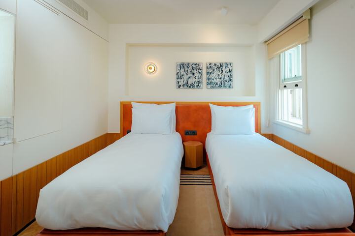 Room 38 of 113