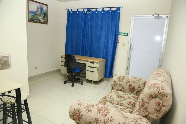 Room 18 of 32