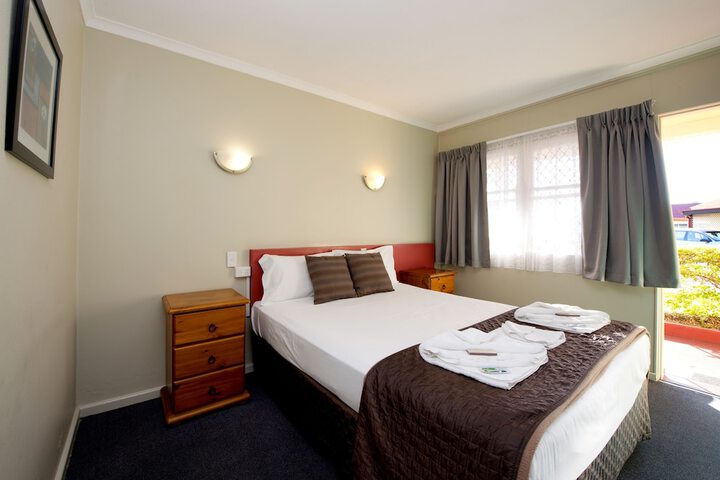 Room 4 of 51