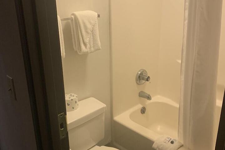 Room 15 of 30