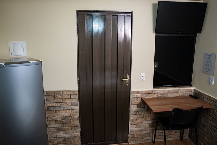 Room 8 of 50