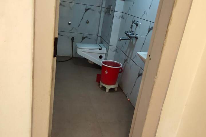 Room 18 of 26