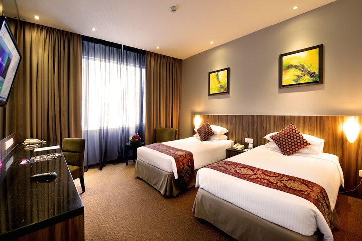 Room 6 of 35