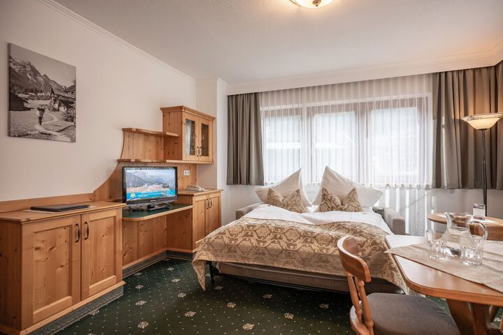 Room 25 of 62