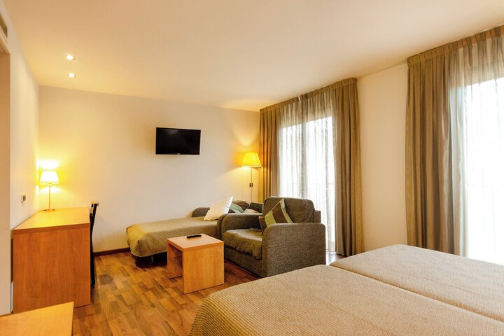 Room 10 of 39