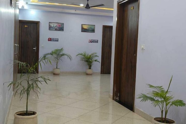 Exterior of Nagpal Hotel & Restaurant