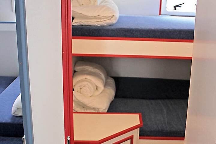 Room 54 of 207