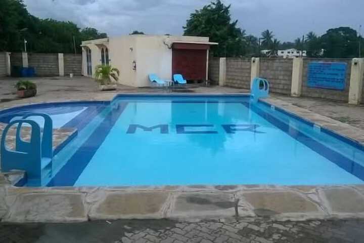 Pool 28 of 39