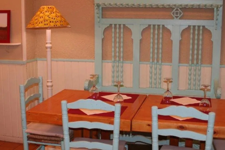Room 2 of 17