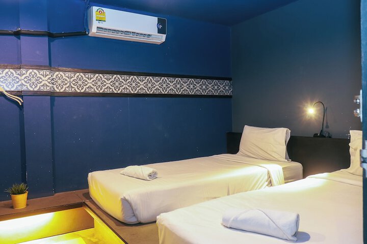 Room 21 of 49