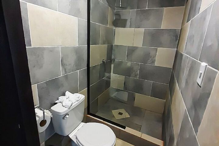 Room 25 of 62