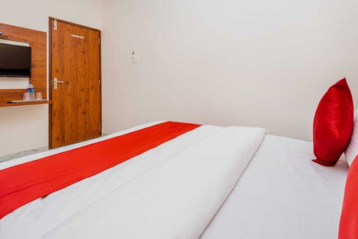 Room 19 of 42