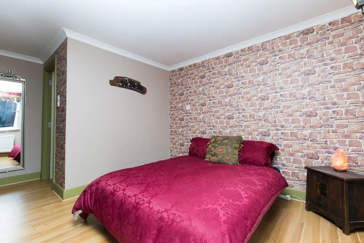 Room 2 of 12