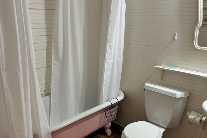 Room 10 of 31