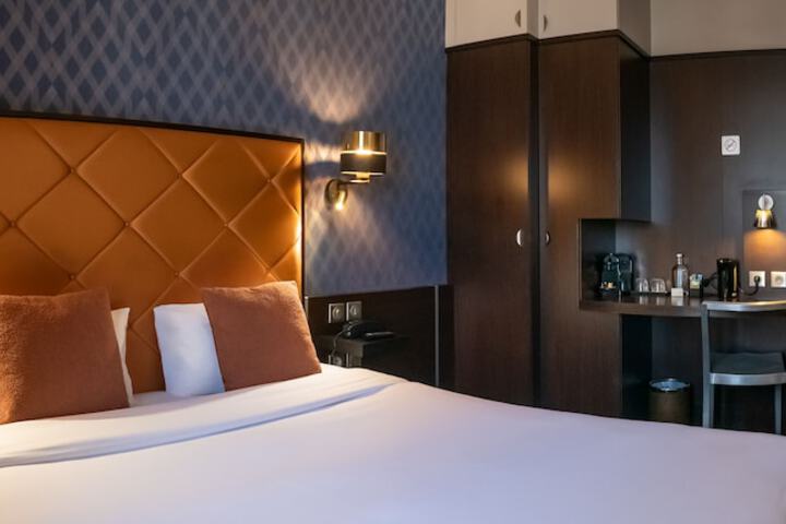 Room 12 of 39