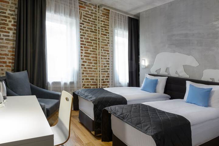Room 20 of 69