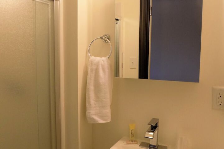 Room 43 of 63