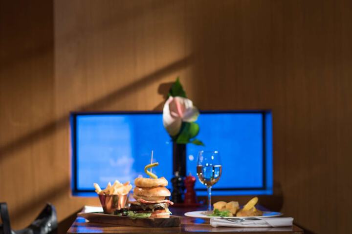 Dining 50 of 85