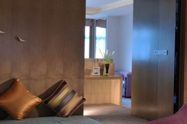 Room 50 of 51