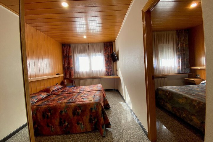 Room 27 of 60