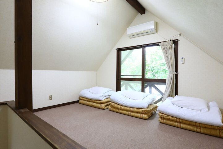 Room 15 of 74