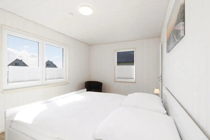 Room 5 of 14
