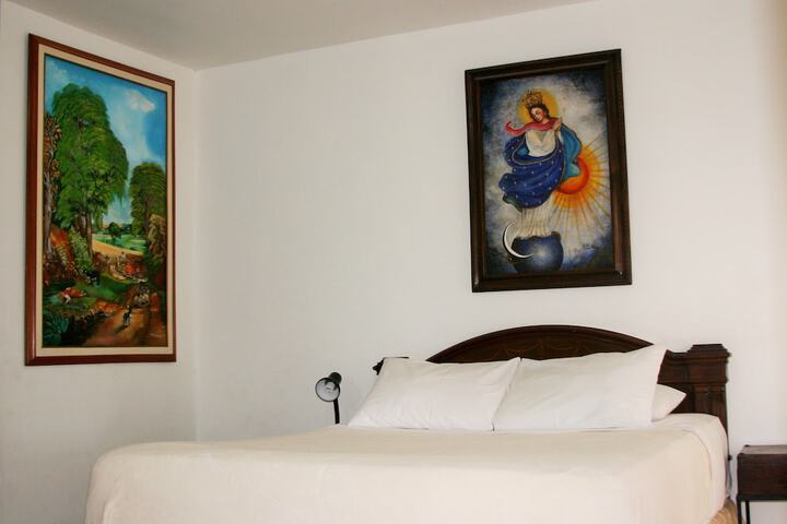 Room 13 of 116