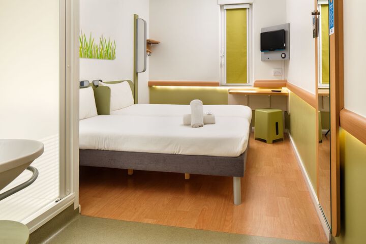 Room 3 of 55