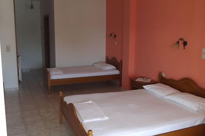 Room 6 of 38