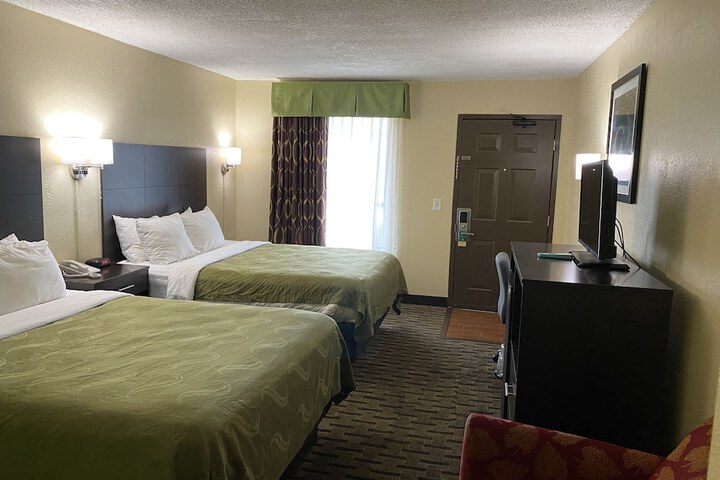 Room 8 of 35