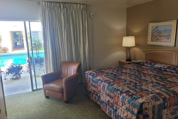 Room 15 of 29