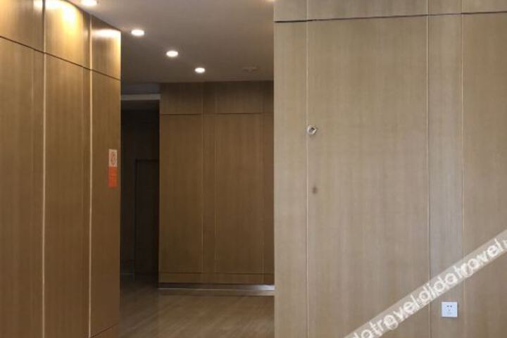 Hotel Interior 11 of 18