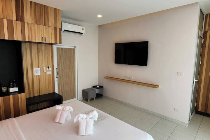 Room 19 of 62