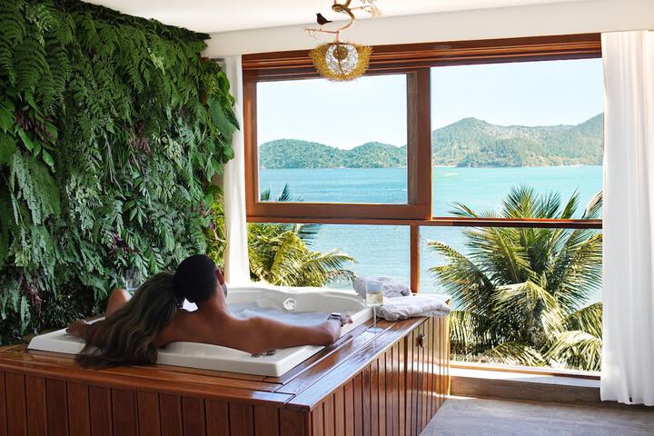 Hot Tub 90 of 118
