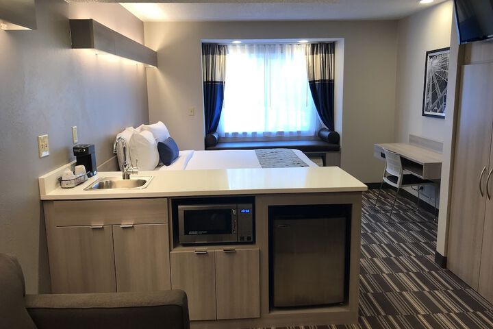 Room 3 of 18