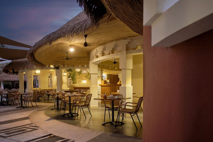 Dining Photos