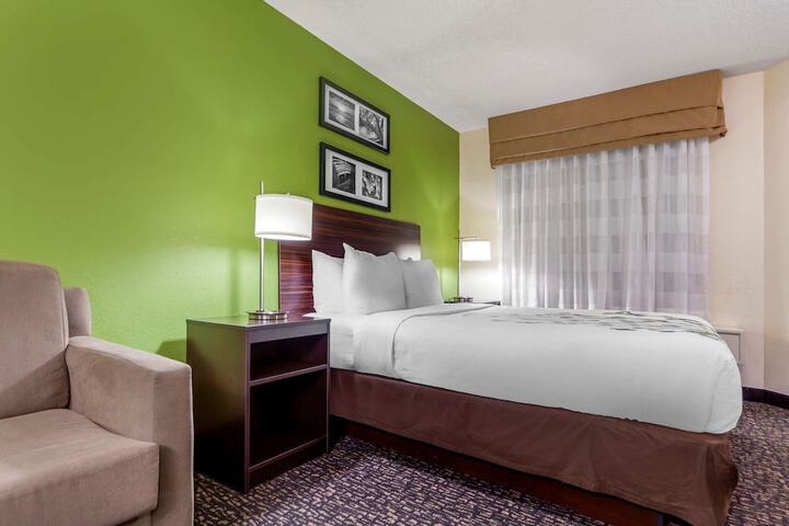 Room 16 of 37