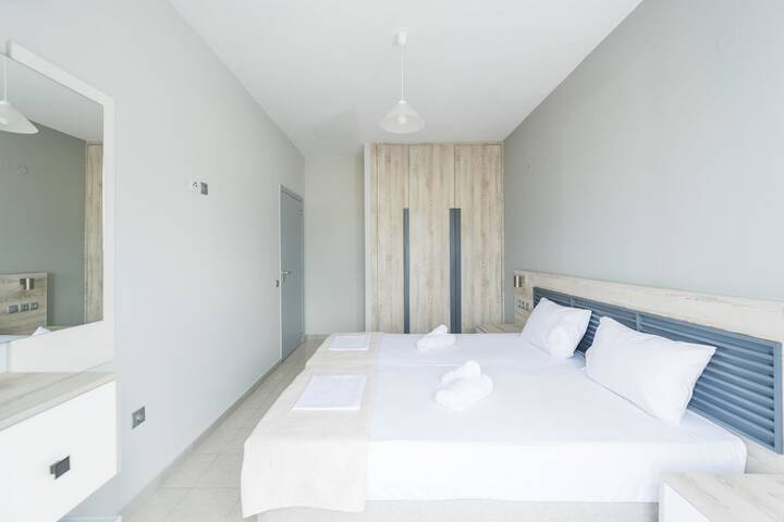 Room 5 of 36