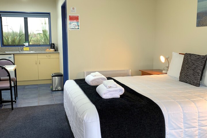 Room 16 of 83