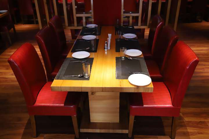 Dining 17 of 46