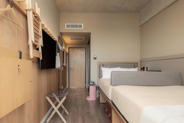 Room 22 of 110