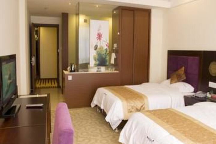 Room 14 of 38