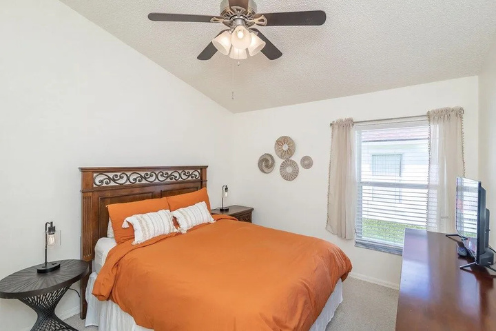 Room 5 of 28